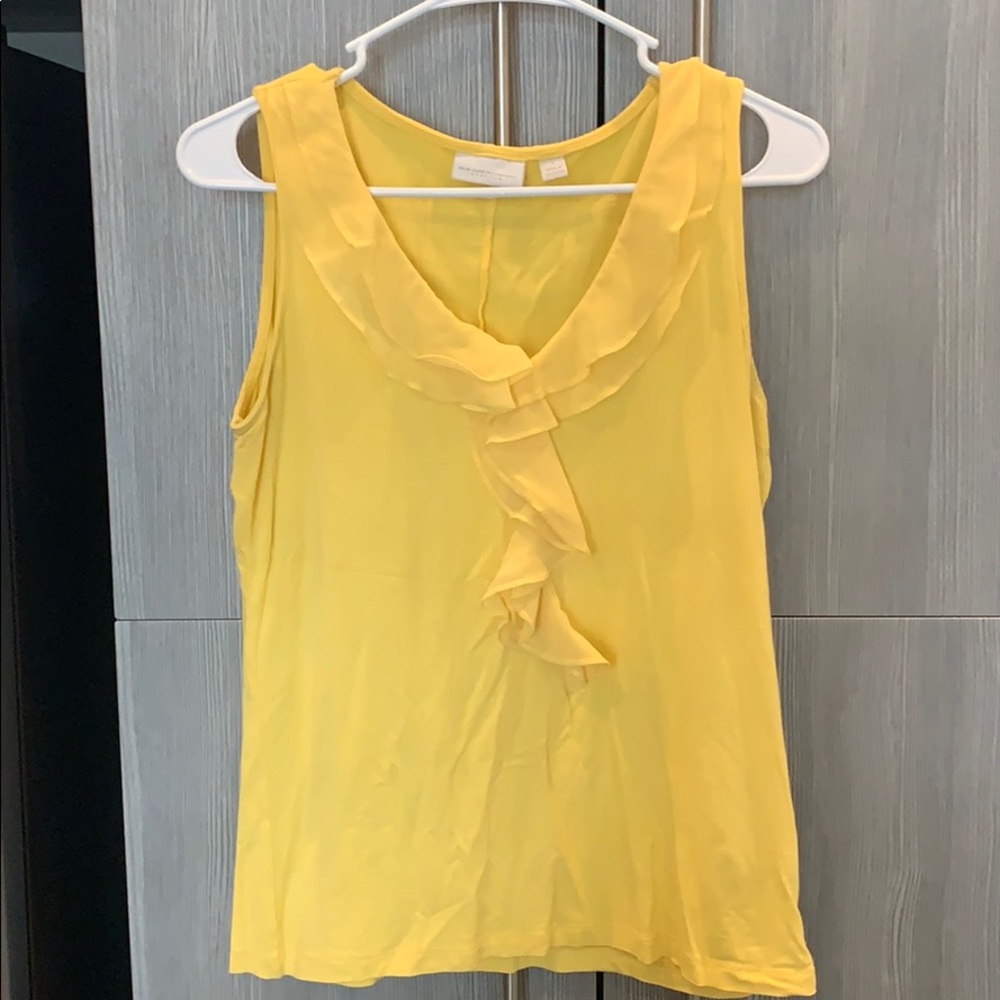 Sleeveless blouse